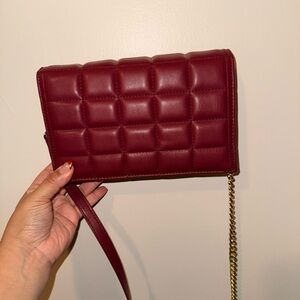 Elegant Burgundy Quilted Crossbody Bag
